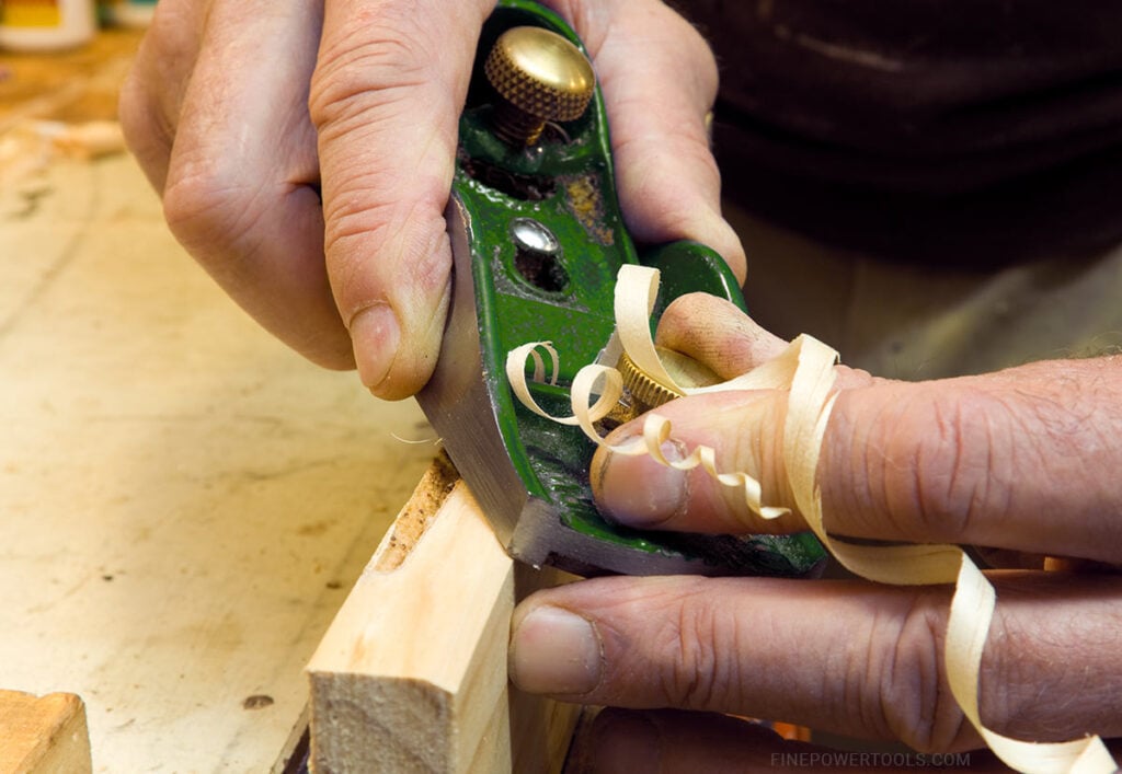 How to Round Wood Edges Like a Pro? 9 Rounding Techniques