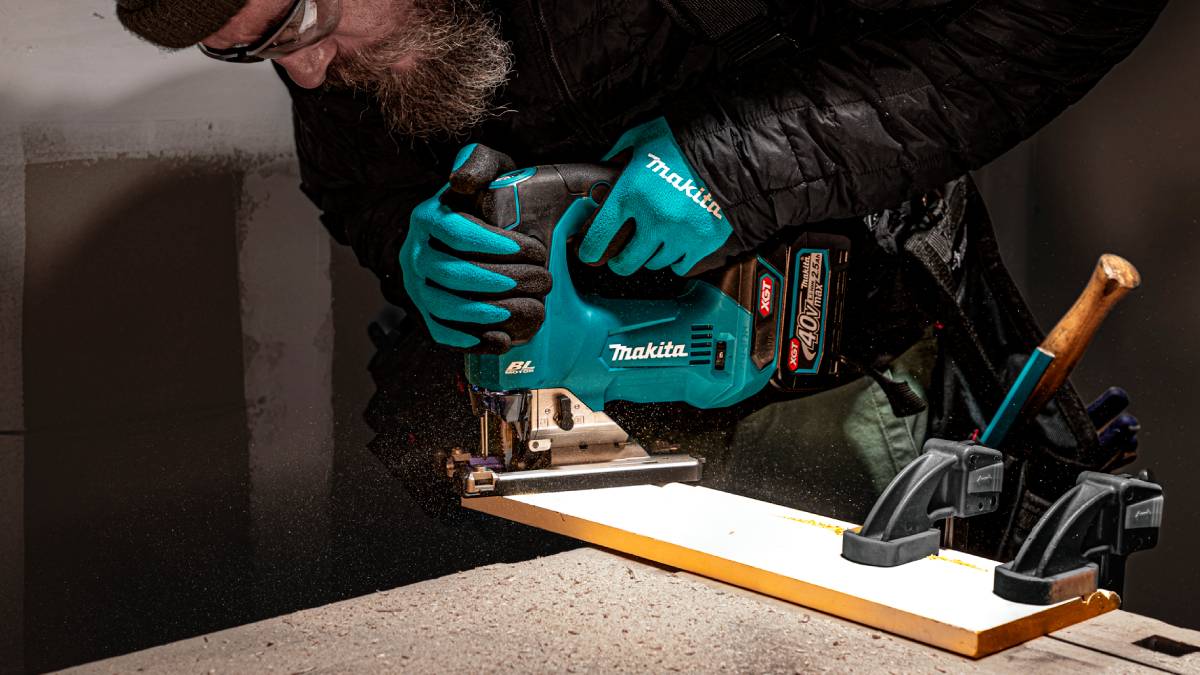 Makita GVJ02 D-Grip Jigsaw