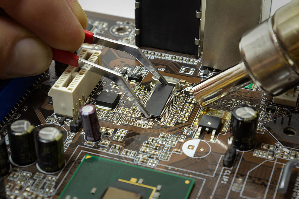 SMD soldering using a hot air work station